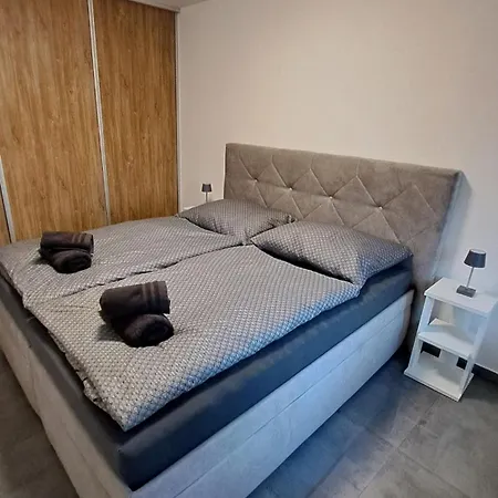 Moderny 3 Izbovy Dom So Zahradou A Terasou Blizko Bratislavy