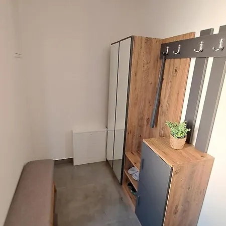 Moderny 3 Izbovy Dom So Zahradou A Terasou Blizko Bratislavy Slovensky Grob