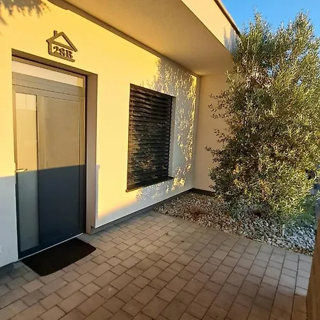 Apartmán Moderny 3 Izbovy Dom So Zahradou A Terasou Blizko Bratislavy *
