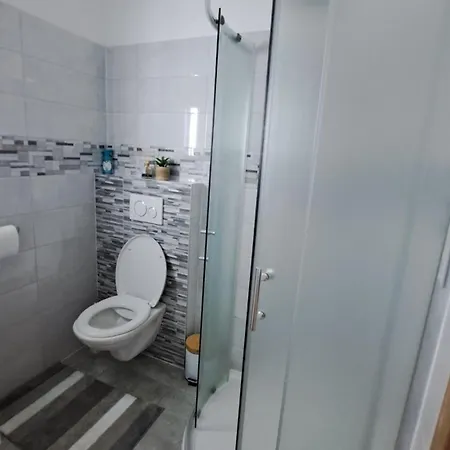 Moderny 3 Izbovy Dom So Zahradou A Terasou Blizko Bratislavy Apartment Slovensky Grob