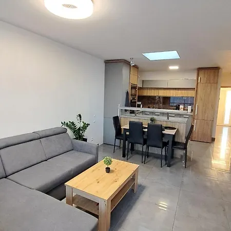 Moderny 3 Izbovy Dom So Zahradou A Terasou Blizko Bratislavy *