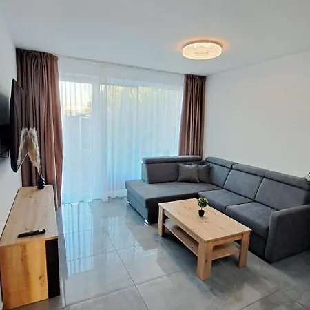 Apartment Moderny 3 Izbovy Dom So Zahradou A Terasou Blizko Bratislavy