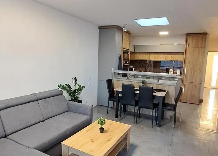 Moderny 3 Izbovy Dom So Zahradou A Terasou Blizko Bratislavy *